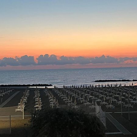 Hotel Cliff Rimini Exterior photo